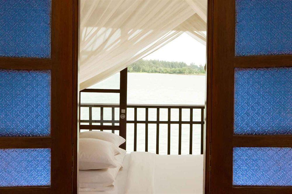 מלון Avillion פורט דיקסון מראה חיצוני תמונה A view of the river from a guest room